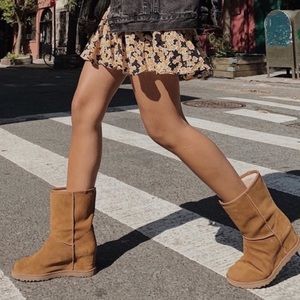 UGG Classic Femme Short Boots in Chestnut - Size 8 1/2